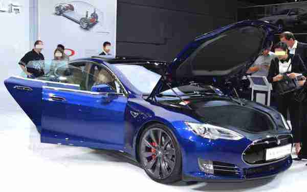 特斯拉(Tesla Motors, Inc.)运营管理，10个决策，生产力，战略领域，汽车电池案例研究